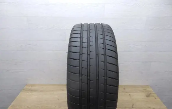 Opel Insignia A R17 summer tire 