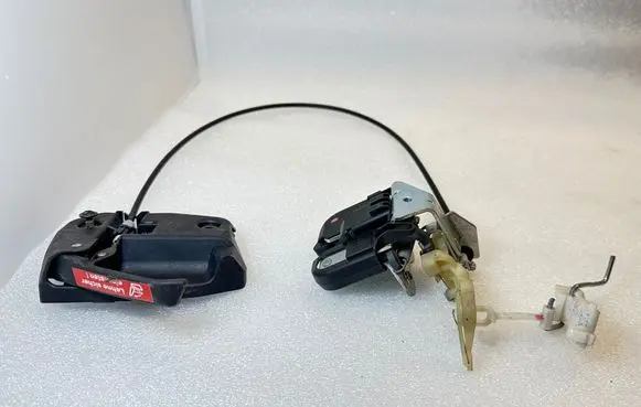 Mercedes-Benz CLK A209 C209 Tailgate/trunk/boot lock/catch/latch A2039200372 2029290158L