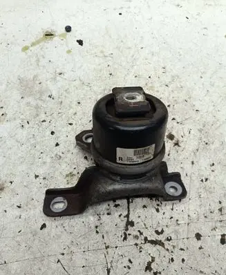 Volvo XC60 Engine mount bracket 31330135 F7008000