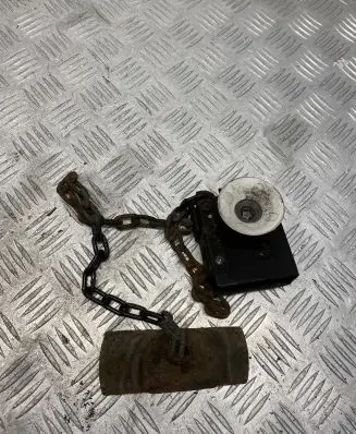 Nissan Navara D23 Spare wheel bolt 