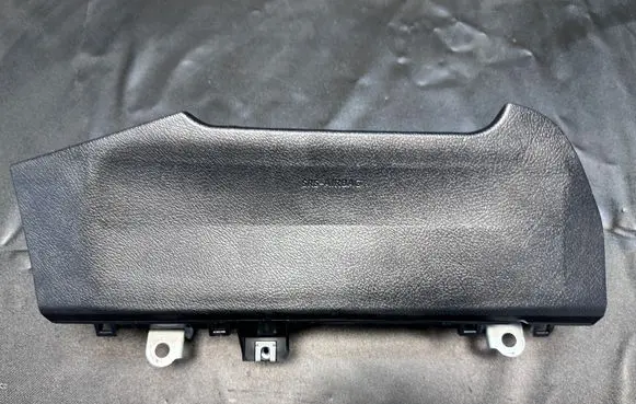 Toyota Hilux VIII Passenger airbag TKKAB0008 0589P1000798 738000K010