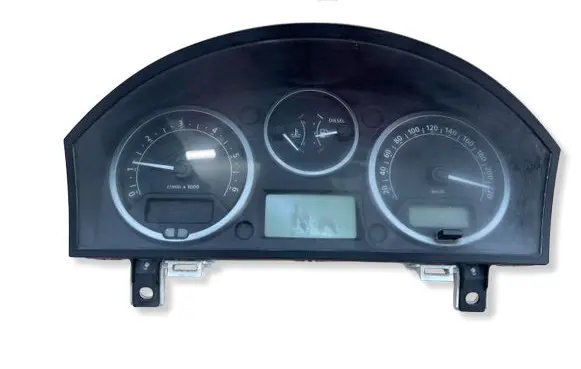 Land Rover Range Rover Sport L320 Speedometer (instrument cluster) YAC500464