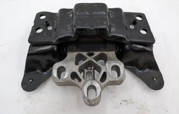 Audi A3 8Y Engine mount bracket 5Q0199555BJ 20012021