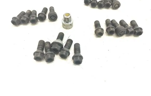 BMW X1 F48 F49 Nuts/bolts 