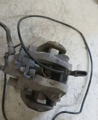 Mercedes-Benz CLS C219 Rear brake caliper 