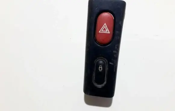 Renault Laguna I Hazard light switch 822955