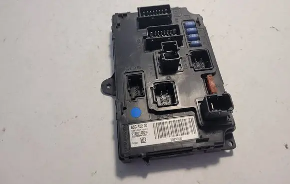 Peugeot 407 Fuse module 9656148080 BSCA0200 S120017003L