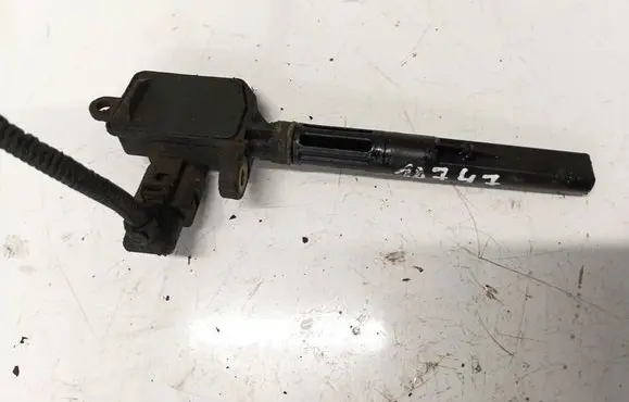 Skoda Fabia Mk2 (5J) Oil level sensor 00813401 045907660d