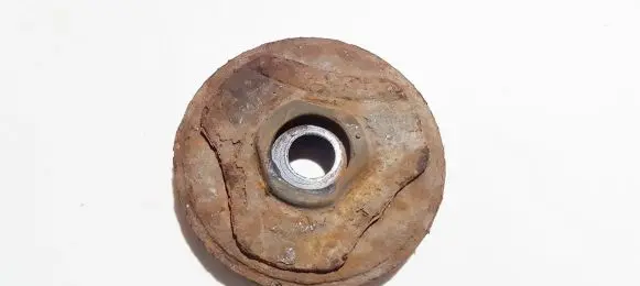 Toyota RAV 4 (XA30) Front coil spring rubber mount 