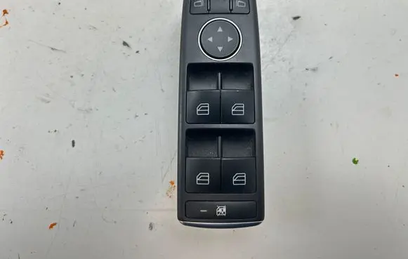 Mercedes-Benz B W246 W242 Electric window control switch DCA1669054300