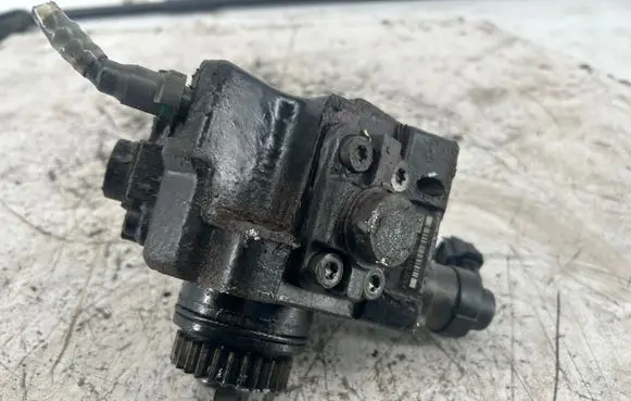 Nissan NV400 Fuel injection high pressure pump 0445010250 0845186 8201045496