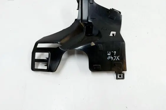Volvo XC40 Front bumper mounting bracket 32136092