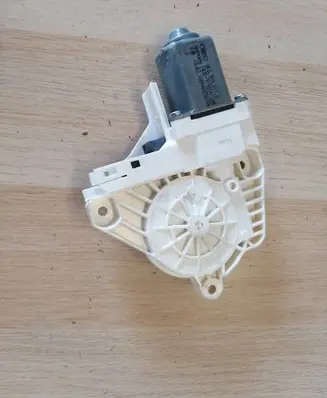 Audi A1 Rear door window regulator motor 8K0959811A