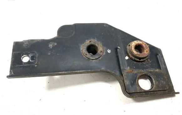 Toyota Avensis T270 Radiator mount bracket