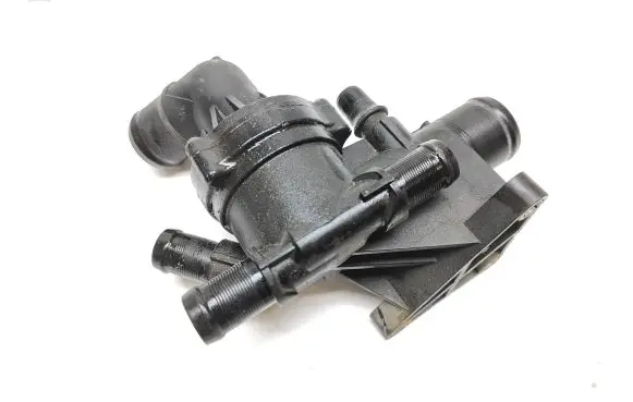 Thermostat/thermostat housing
