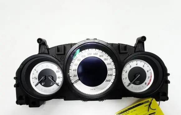 Speedometer (instrument cluster)