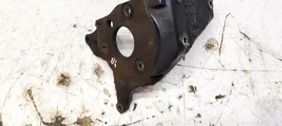 Audi 80 90 S2 B4 Fuel pump bracket 028130147B