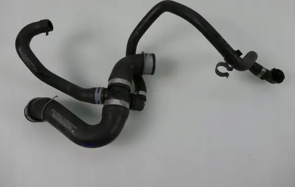 Mercedes-Benz SLK R172 Engine coolant pipe/hose A1725012082
