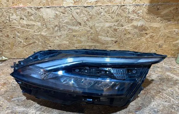 Nissan Qashqai J12 Headlight/headlamp 100-8D02G S2511C002-M