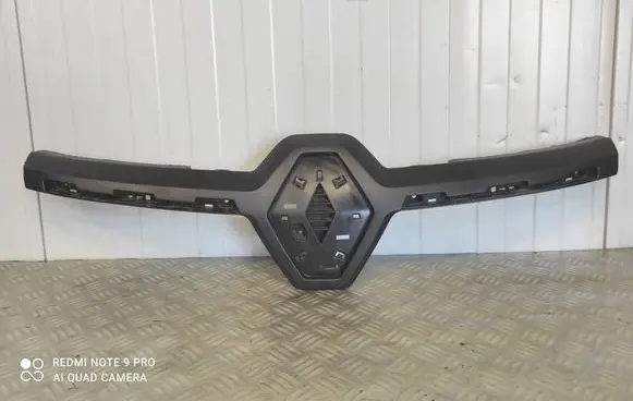 Renault Express Front bumper upper radiator grill 623823514R