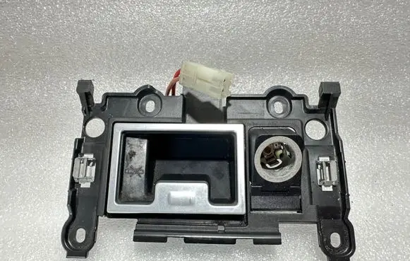 BMW 5 E60 E61 Ashtray (front) 7034087 7119 02112004