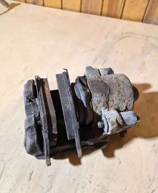 Volkswagen Bora Front brake caliper 