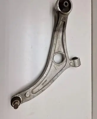 KIA Optima Front lower control arm/wishbone A6082M
