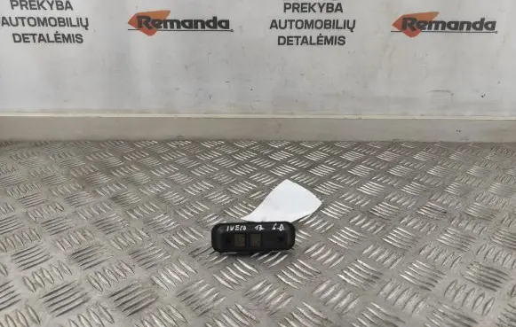 Iveco Daily 5th gen Sliding door contact joint 549878011