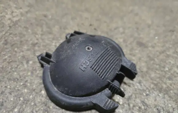 Headlight/headlamp dust cover