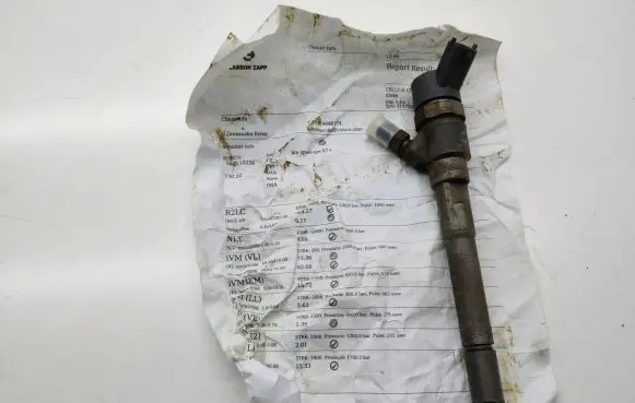 KIA Sportage Fuel injector 0445110258