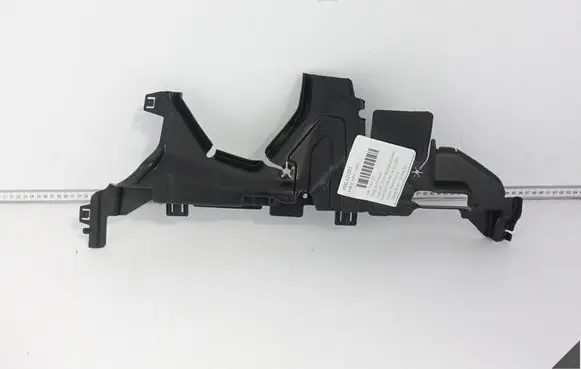 Lamborghini Urus Intercooler air channel guide 4ML121283