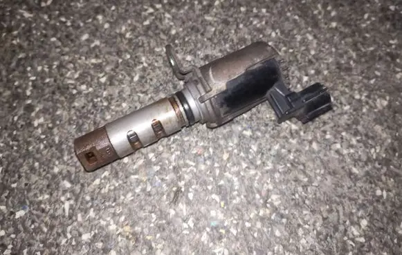 Toyota Avensis T250 Camshaft vanos timing valve 
