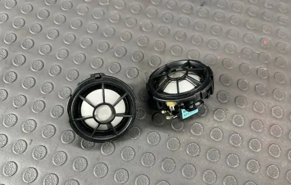 Jaguar XF X250 Front door high frequency speaker 8X2318808CB