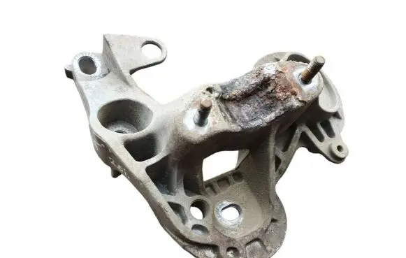 Audi A6 S6 C6 4F Engine mounting bracket 4F0199351N