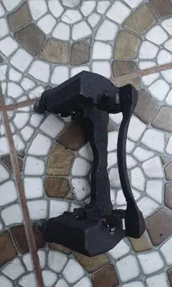 Lexus CT 200H Front Brake Caliper Pad/Carrier 