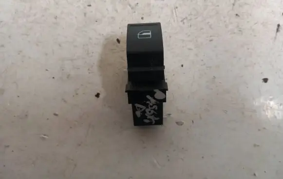 Volkswagen PASSAT B6 Electric window control switch