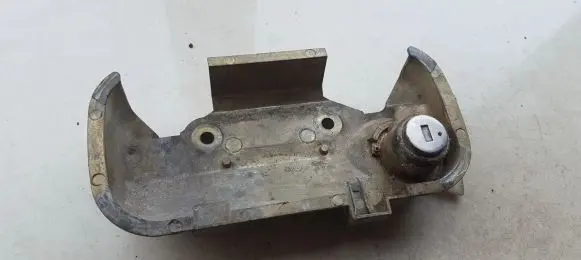 Opel Vectra B Front door lock (next to the handle) 