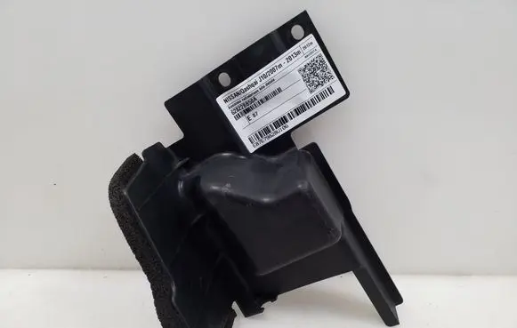 Nissan Qashqai Radiator mount bracket 62822BB50A