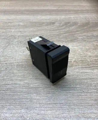 Fog light switch