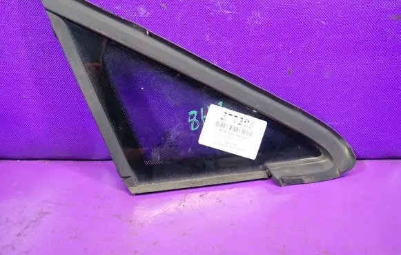 Volkswagen Golf VII Rear side window