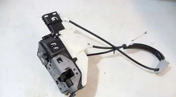 Peugeot Partner Front door lock