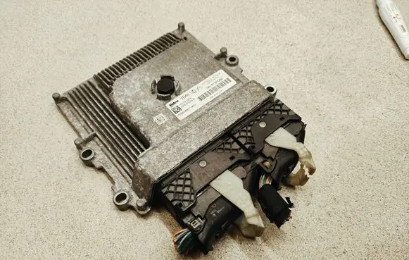 Peugeot 2008 I Engine control unit/module 9818160080 162140956 V29080084A