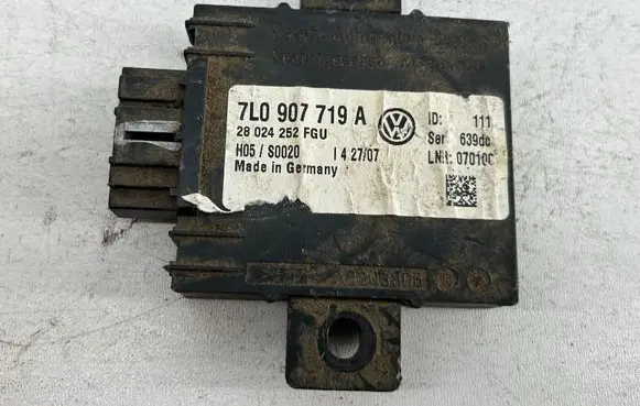 Volkswagen Touareg I Alarm control unit/module 7L0907719A 28024252FG