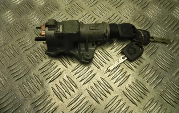 Volkswagen Transporter - Caravelle T5 Ignition lock 4B0905851C M3103
