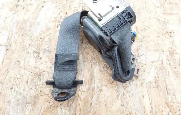 Renault Laguna II Rear seatbelt 280151 3180319 049082