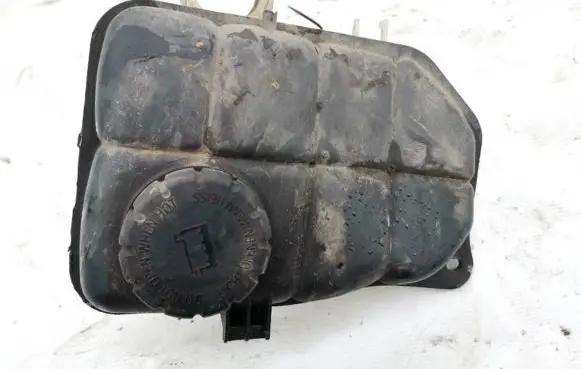 Mercedes-Benz C W203 Coolant expansion tank/reservoir 2035000049