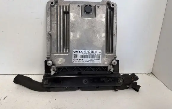 Audi Q3 8U Engine control unit/module 04L907309AB