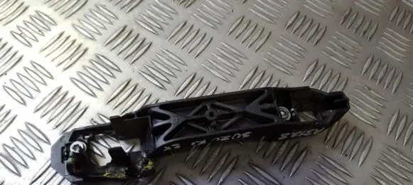 Suzuki SX4 Front door exterior handle