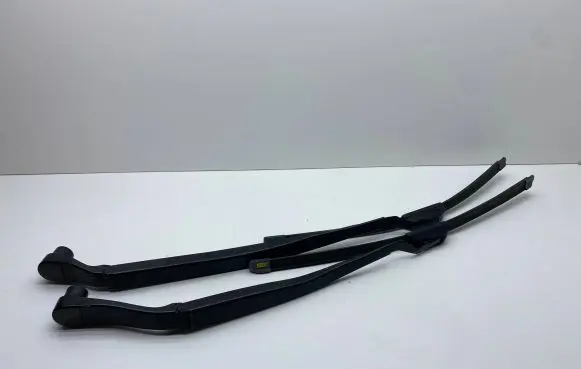 Dodge Durango Front wiper blade arm