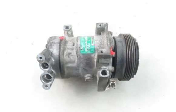 Renault Clio II Air conditioning (A/C) compressor (pump) 7700115830